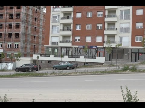 Mbyllen bastoret, por qytetarët vazhdojnë të luajnë online