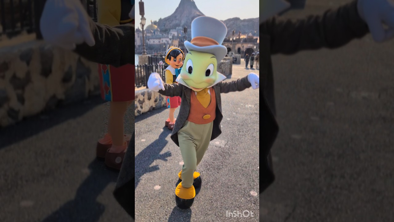 【TDS】ノリノリで散歩するピノキオとジミニー