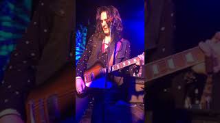 Tyler Bryant &amp; The Shakedown - “Fools Gold” @ The Basement, Nashville TN (12/08/18)