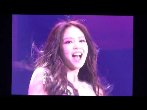Blackpink Jennie solo in hamilton canada fancam