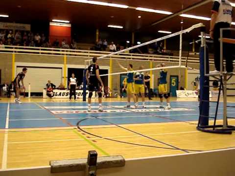 Samenvatting: Langhenkel Volley - Landstede Volleybal (09-10-2010)