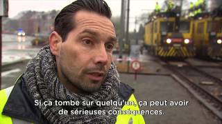 preview picture of video 'Un camion arrache la caténaire en gare d'Asse'