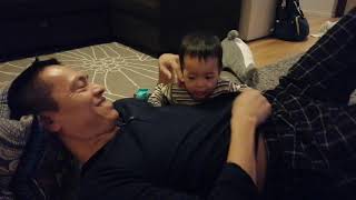 Try Not to Laugh Baby Drinking Daddy's Milk | ເດັກນ້ອຍກິນນົມພໍ່