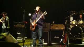 The Breeders - Drivin&#39; on 9 (live in Belgium 2013)