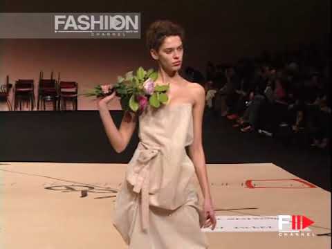 "Vivienne Westwood" Autumn Winter 2003 2004 Paris 4 of 4 Pret a Porter Woman by FashionChannel