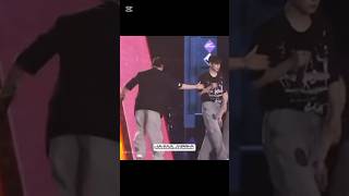 Download lagu Yes SEUNGMIN needs TIMEOUT Chan.. 😁😂#seungmin #kpopskz #chanmin #bangchan #straykids #shorts mp3