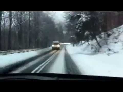 Droga z Ośrodka Nad Wodospadem w Międzybrodziu do Bielska Białej przez przełęcz Przegibek