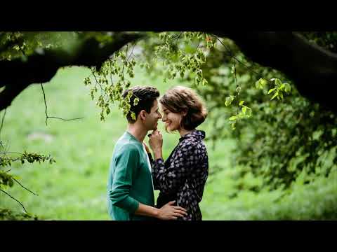 Shut My Eyes  -  CLNGR feat. Halyn