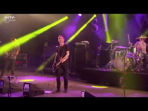 Slowdive - Golden Hair (Live a la Route du Rock 2014)