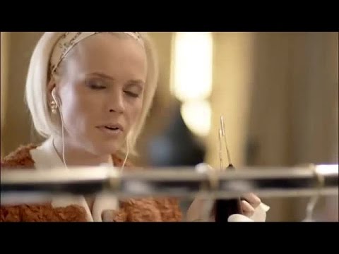 Solsidan S03E03 Samåkning