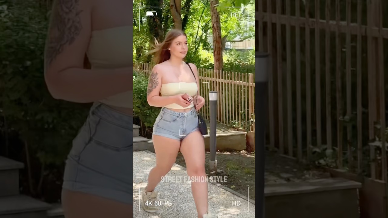 Tube Top & High-Waisted Denim Shorts 💛👖 | Casual Summer Street Style Outfit Ideas 2026 #shorts