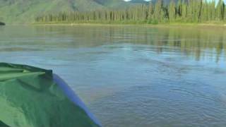 preview picture of video 'Evening on the Yukon river'