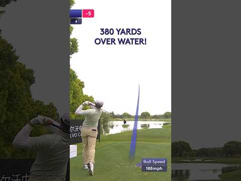 18-YEAR-OLD drives the green 🤯