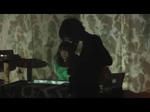 Red Carpet Jam - Two Needles and Six Wires feat. Tomoko Uzawa (extract)