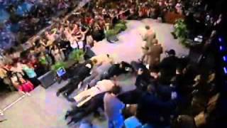 Benny Hinn -THE HOLY GHOST SHOWS UP ON THE STAGE
