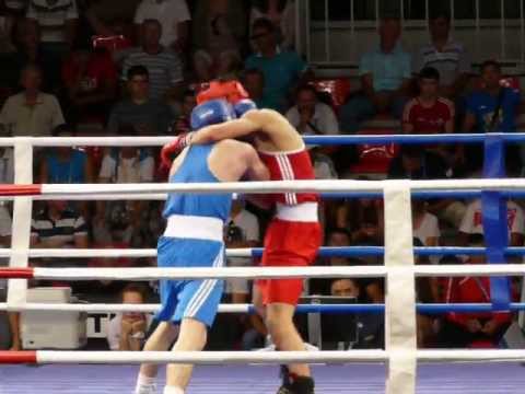 Полуфинальный бой Адлана Абдурашидова против Ли Сангмина на Универсиаде в Казани 9 июля 2013