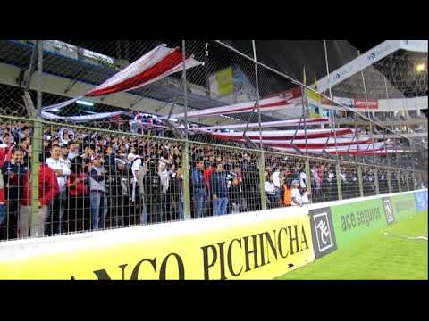"Liga Deportiva Universitaria, Noche Blanca 2014 (mix de barras)" Barra: Muerte Blanca &bull; Club: LDU