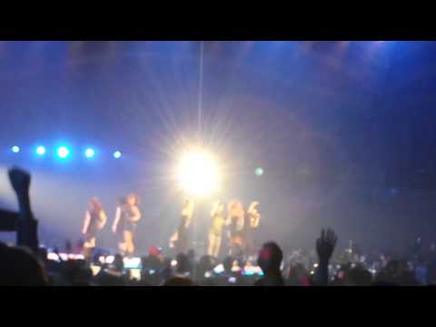 [Fancam] 130622 2NE1 I Am The Best @ Asia Style Collection