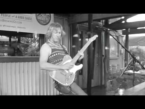 ROBBIE CALVO - LIVE - E AEOLIAN SOLO