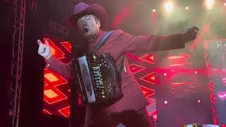 Pacas de a Kilo (Villeta, Col.) Los Tigres del Norte en vivo