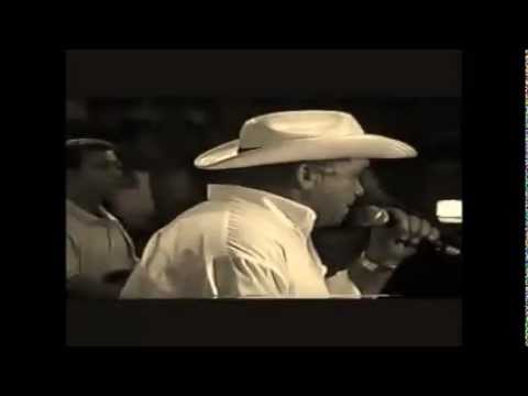 Polo Montañez - Si Se Enamora de Mi