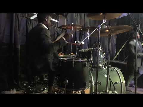 Cross over lick plus 3 1 3 2 fills... Mad application @PastorJerryEze @gospelchops9125