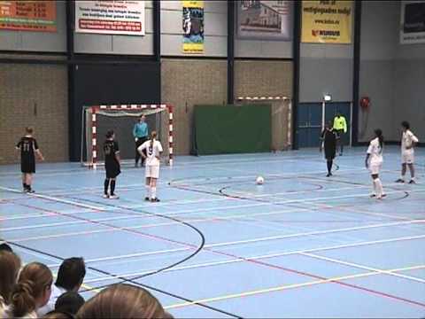 2011 april bekerfinale dames zaalvoetbal WEST II DOTO - OACN de goals en de kansen.mpg