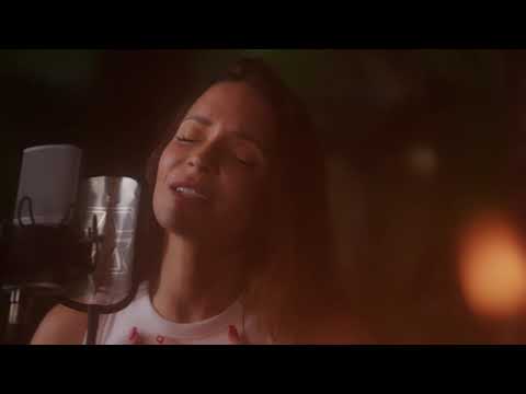 Diana Fuentes - De a Poquito (Video Oficial)