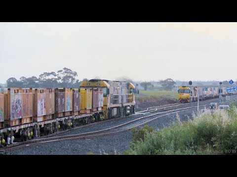 Two Trains Meet At Gheringhap Loop - PoathTV