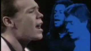 UB40 - The Earth Dies Screaming