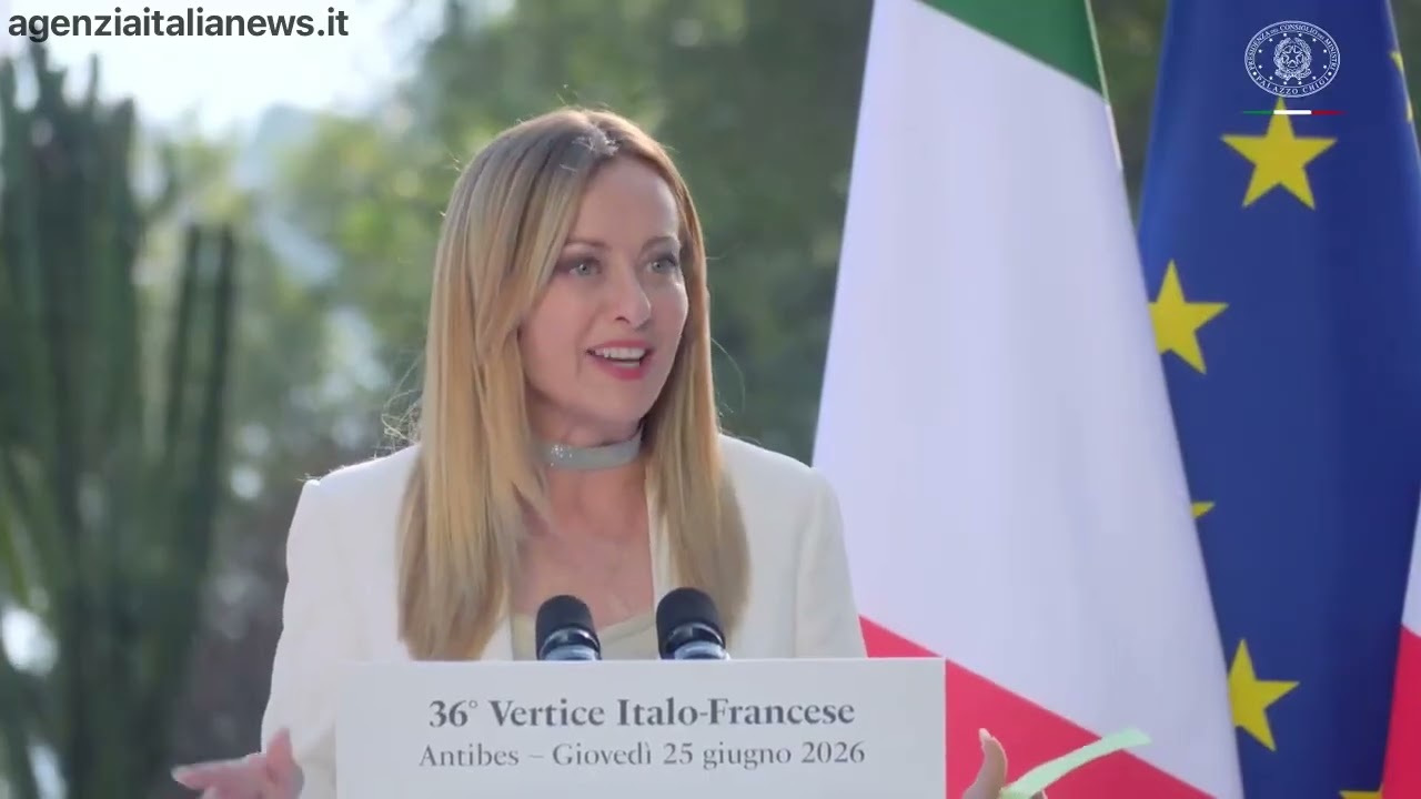 MELONI: “CON MACRON RAPPORTI TRA LEADER SERI, MI DIVERTONO I RETROSCENA”