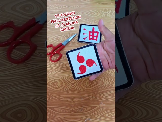 Vídeo relacionado con COMERCIAL MERCERA, Parches de Ropa Termoadhesivos, Naruto, Parche para Camisetas, Gorras, Mochilas Escolares, Impreso, 100% Poliéster (Sasuke con Espada)