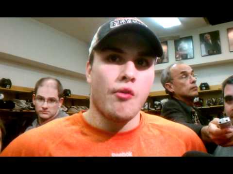 FLYER FILES: Rinaldo on 1st NHL goal, big hit on Larsson
