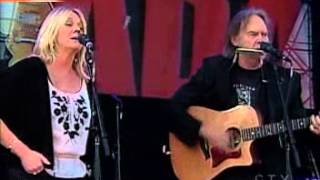 Neil Young & Pegi - Four Strong Winds (Live 8, Barrie, Canada, 2005)