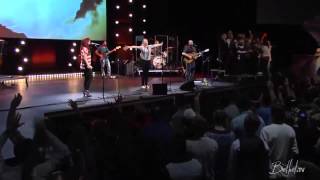 Angels &amp; Spontaneous - Brian &amp; Jenn Johnson; Leah Valenzuela - Bethel Music Worship