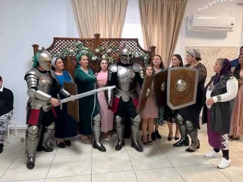 De aceea, luaţi toată armătura lui Dumnezeu, ca să vă puteţi împotrivi în ziua cea rea