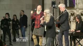 Patti Smith &amp; Michael Stipe - People Have the Power