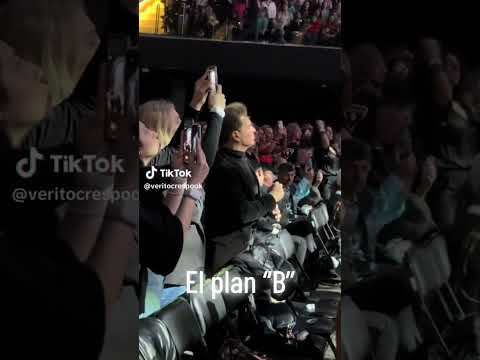 Luis Miguel viendo que su doble lo haga bien 🤯 #luismiguel #concierto #viral