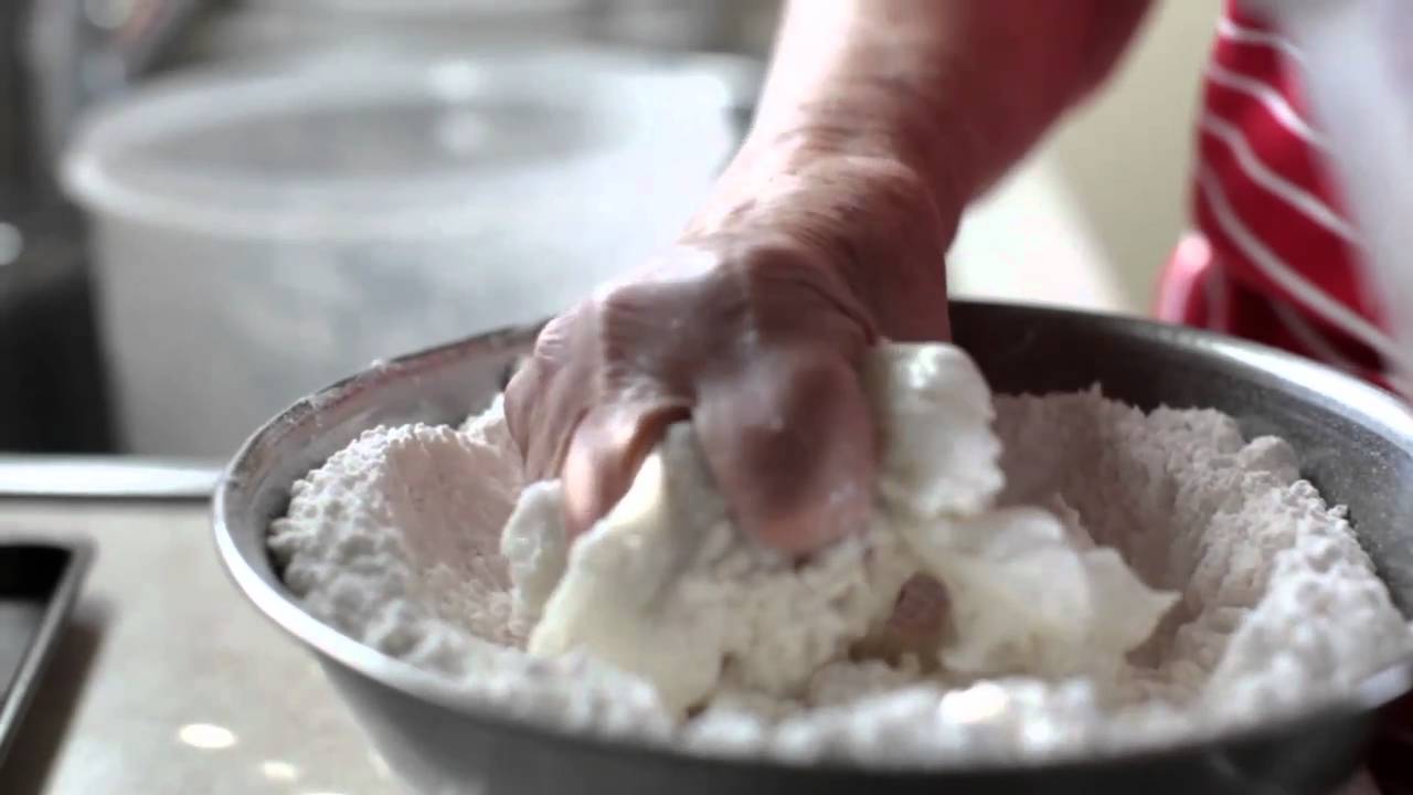 how to make grandma's homemade buttermilk biscuits