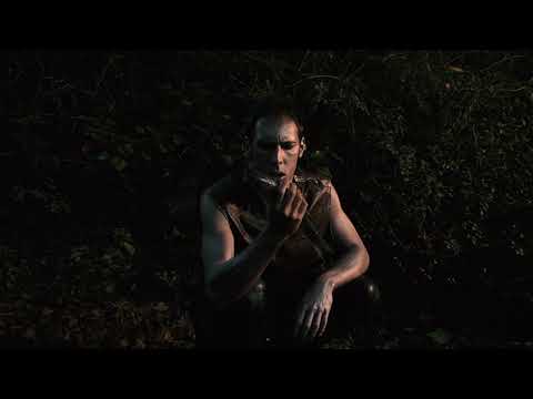 Dal film ANUNNAKI - Alalu vede per la prima volta un pesce di mare in un borro di acqua dolce | HD