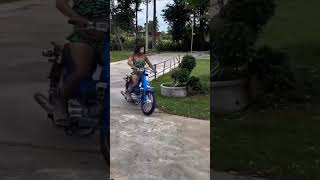 Download lagu yg bener emg pulang sendiri #komedi #lucu #receh mp3