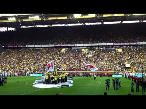 BORUSSIA DORTMUND DEUTSCHER MEISTER 2011 - SCHALEN ÜBERGABE *HD*