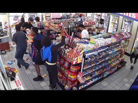 Teens ransack gas station store in Los Angeles