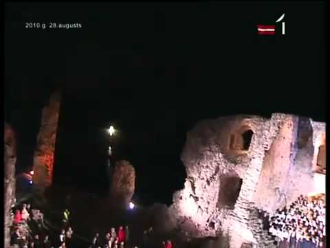 Nepiesauc Mani Vēl  Likteņdārza koris   Igo 28.08.2010)