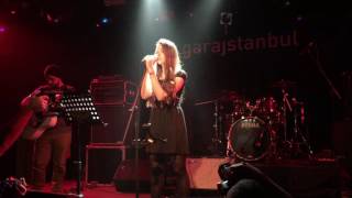 Naz Ölçal - Yoksun (live) #aciksahne