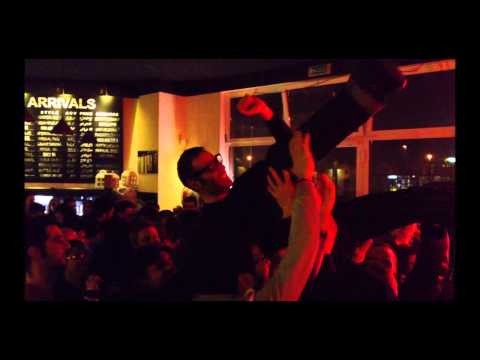 LOW STANDARDS, HIGH FIVES live at Terminal 1 - 