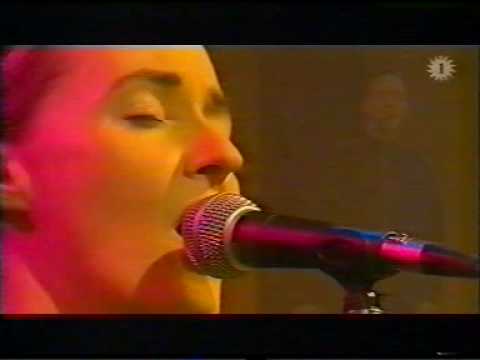 Lisa Gerrard & Pieter Bourke "Sacrifice"