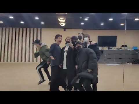 [201201] BTS Twitter Update! (Jimin looks so happy :)