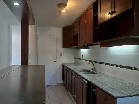 Video de YouTube - OPORTUNIDAD!BUEN APARTAMENTO A PASOS SHOPPING TRES CRUCES BVAR ARTIGAS,8 DE OCTUBRE,78 MTS2,4 DORMITORIOS 2 BAÑOS AMPLIA COCINA SEMI INTEGRADA CON BARRA . VENTA O ALQUILER . CON O SIN GGE,