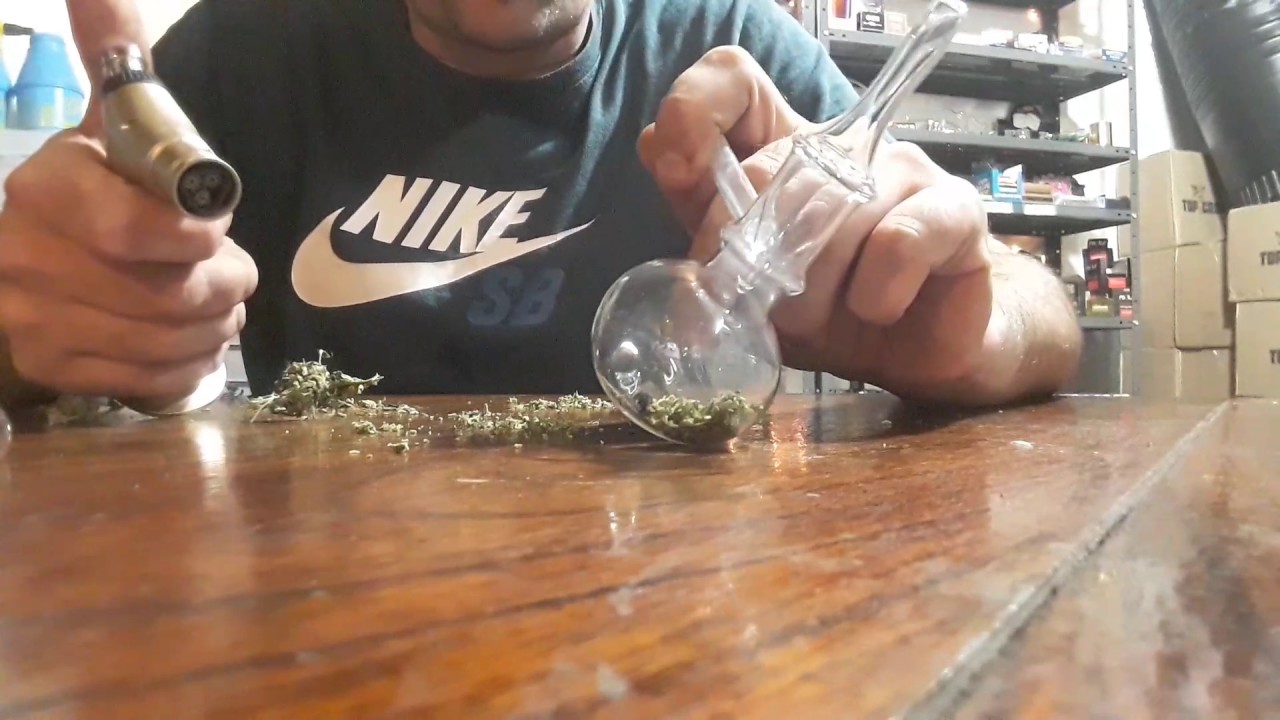 Pipa de agua / vaporizador ! 😎 2 en 1! Video demostrativo en @amira grow shop🌱